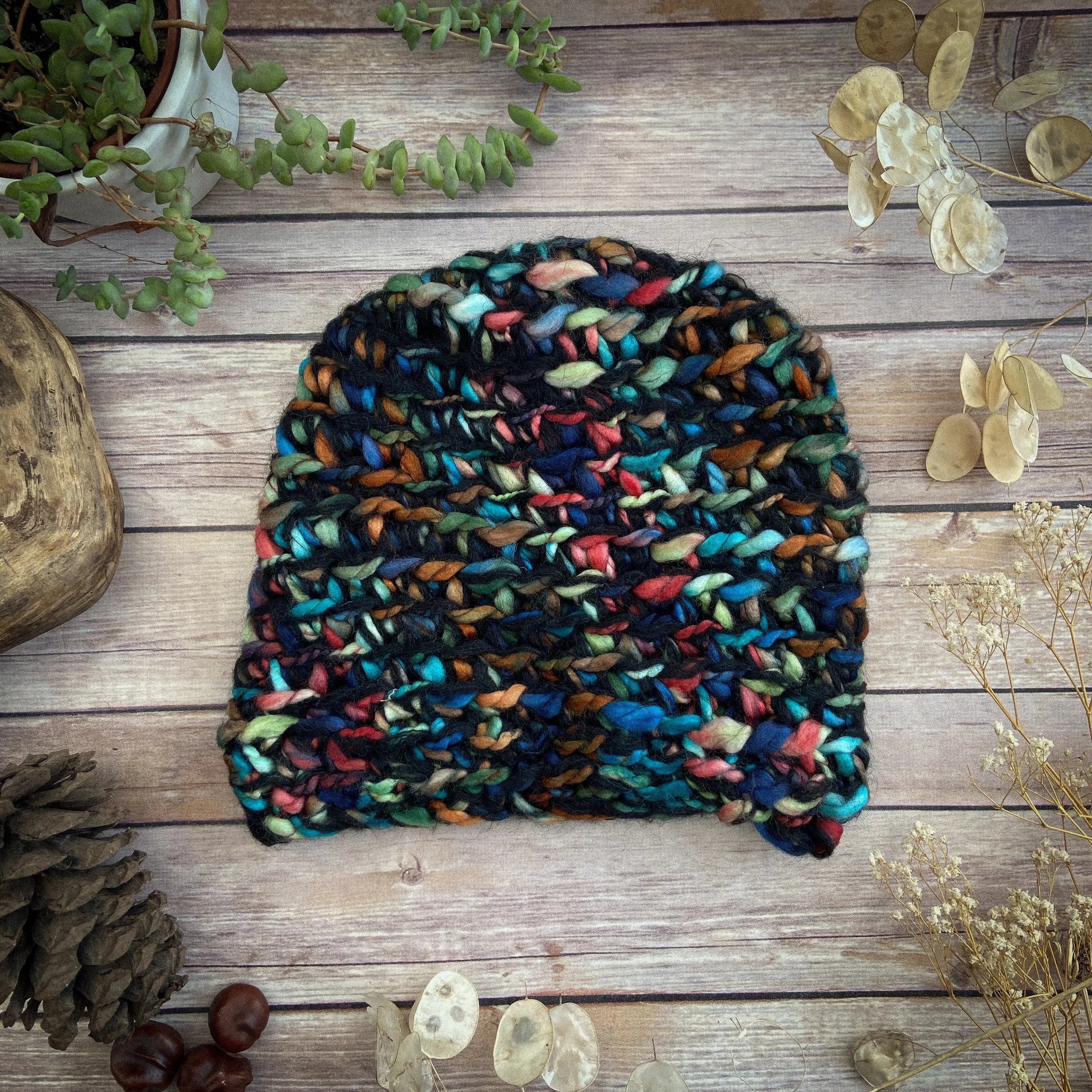Finger-knitted Hat -Roshani