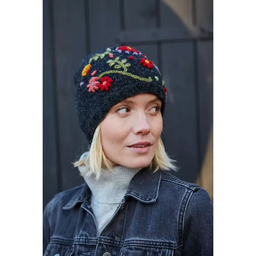 Pachamama Lugano Beanie Charcoal
