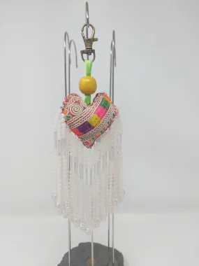 SMALL HEART WITH FRINGE WHITE